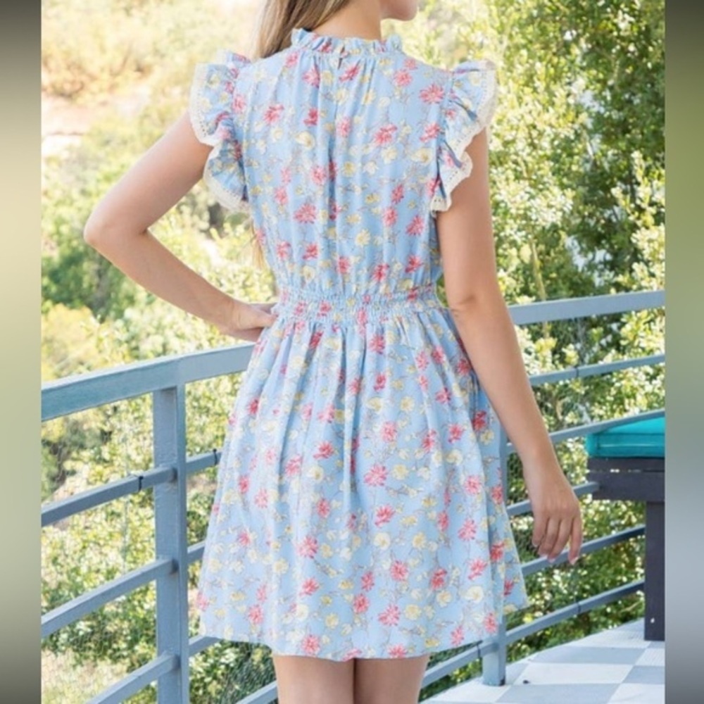 THML Floral Flutter Sleeve Dress | L